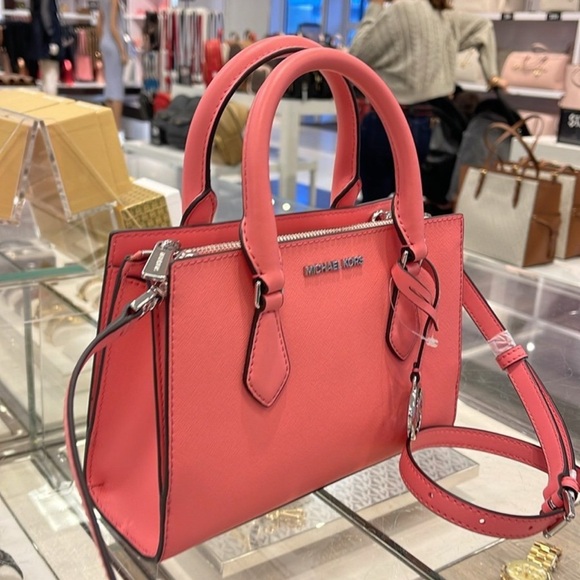 MICHAEL KORS
Sheila Small Faux Saffiano Leather Satchel
Tea Rose 
NWT - Picture 13 of 16